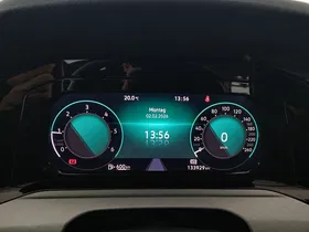 VW Golf VIII Variant 2.0 TDI Life | Thumbnail 16 von 25