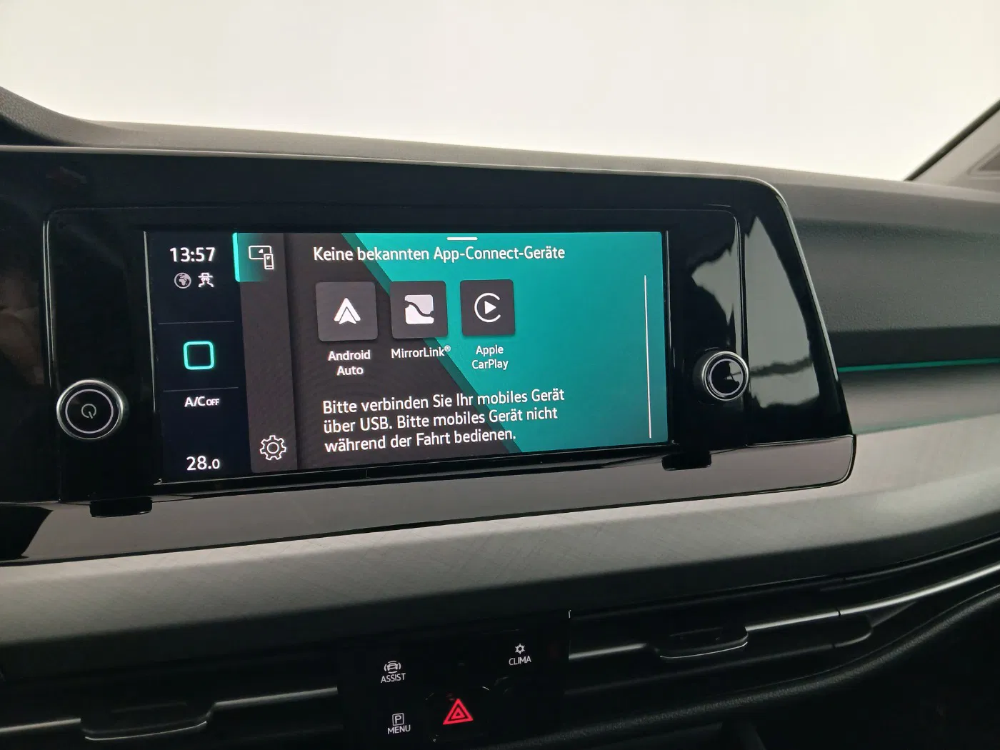 VW Golf VIII Variant 2.0 TDI Life | Bild 20 von 25