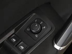 VW Touran 2.0 TDI Comfortl. | Thumbnail 11 von 28