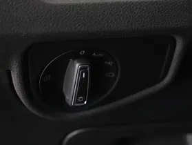 VW Touran 2.0 TDI Comfortl. | Thumbnail 9 von 28