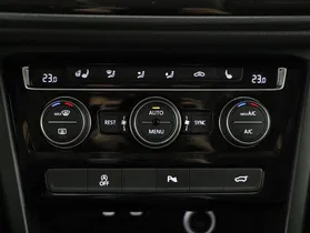 VW Touran 2.0 TDI Comfortl. | Thumbnail 23 von 28