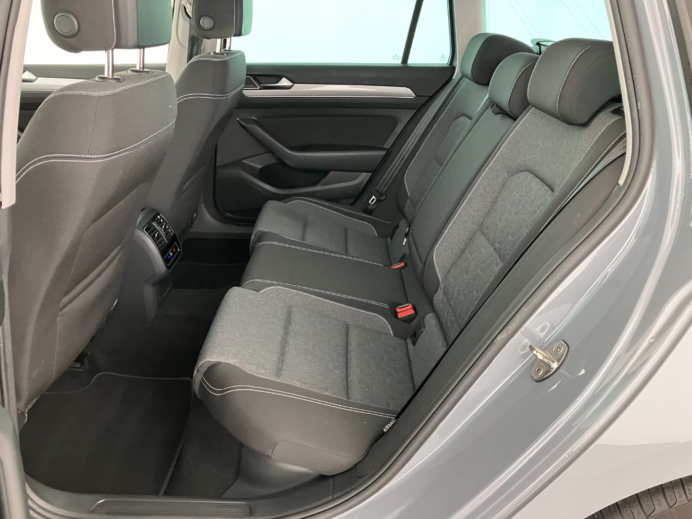 VW Passat 2.0 TDI 4Motion Business | Bild 24 von 30