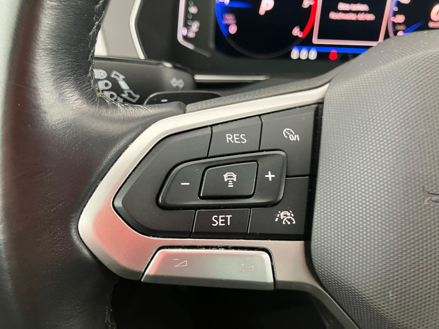 VW Passat 2.0 TDI 4Motion Business | Bild 12 von 30