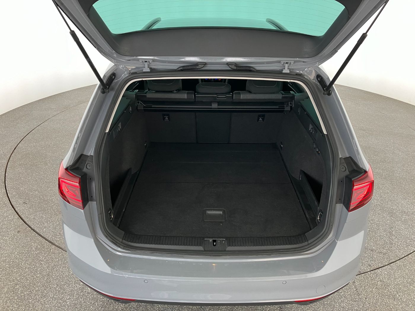 VW Passat 2.0 TDI 4Motion Business | Bild 26 von 30