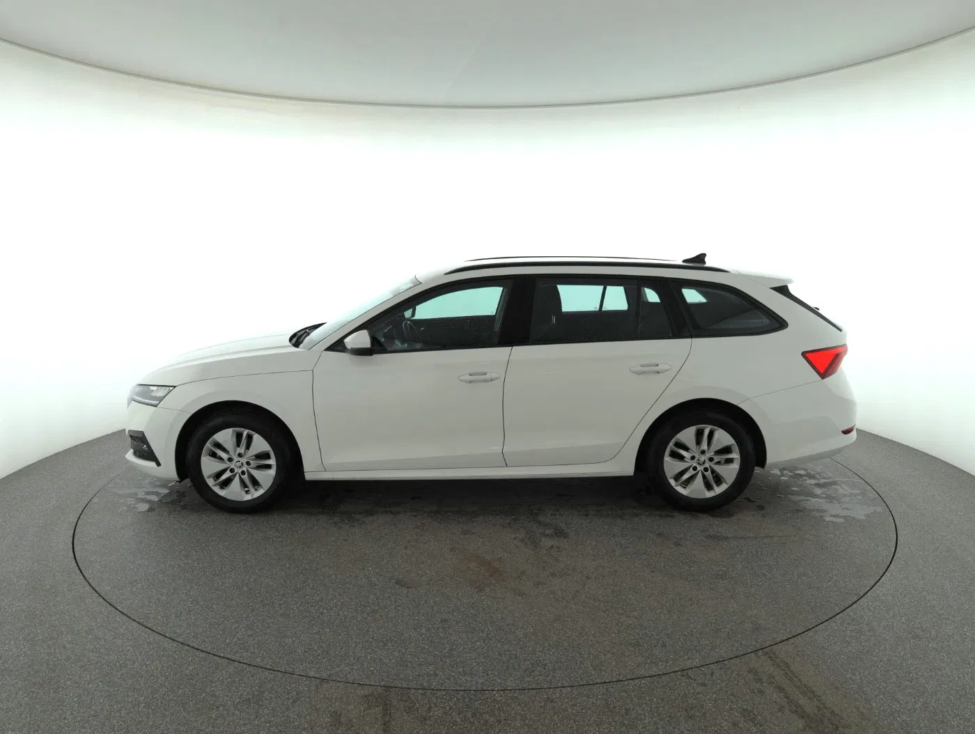 Skoda Octavia Combi 2.0 TDI Ambition | Bild 9 von 26