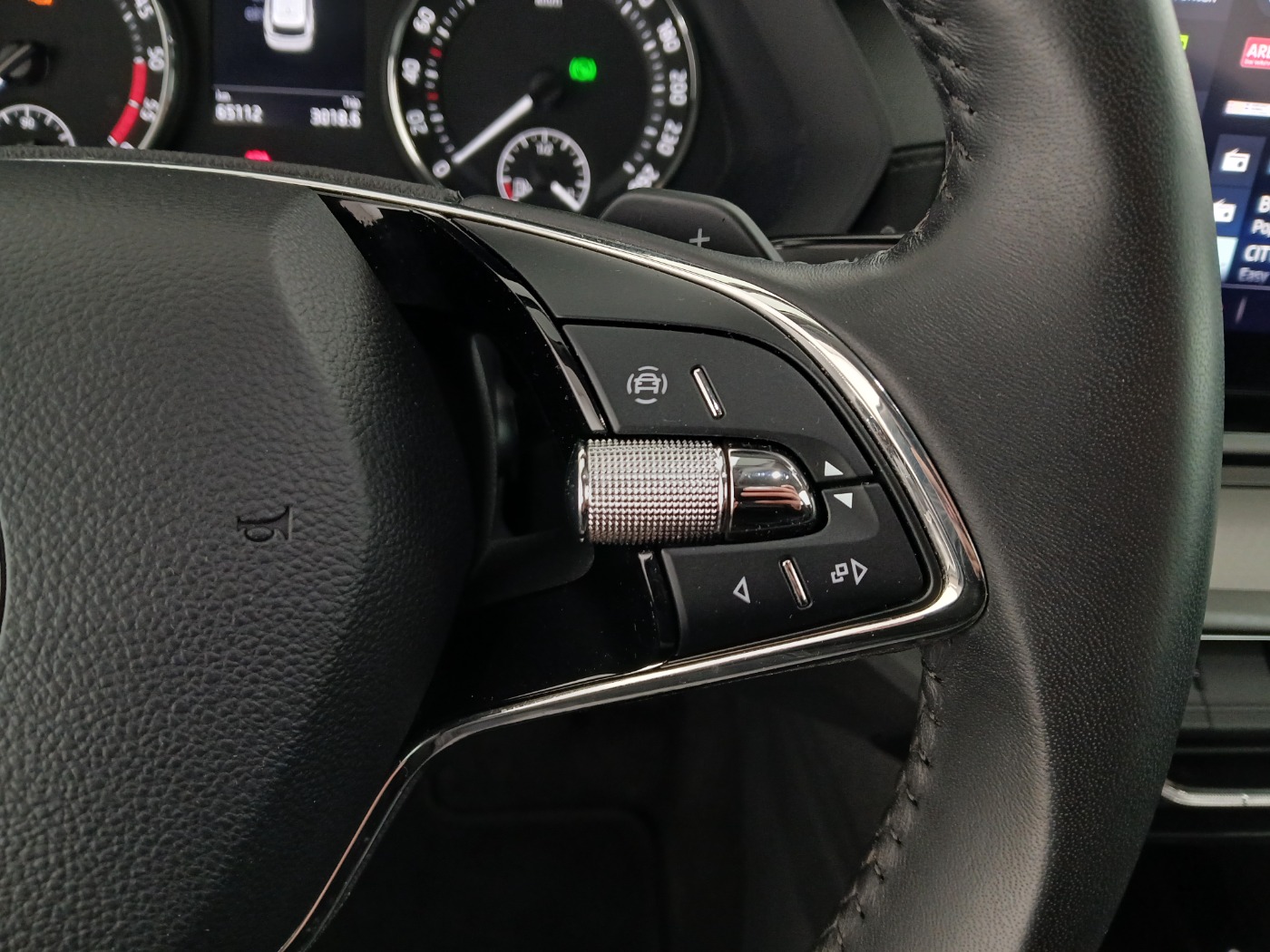 Skoda Octavia Combi 2.0 TDI Ambition | Bild 18 von 26