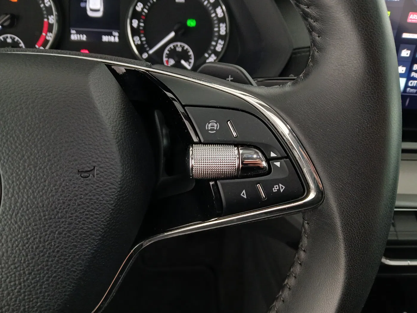 Skoda Octavia Combi 2.0 TDI Ambition | Bild 18 von 26