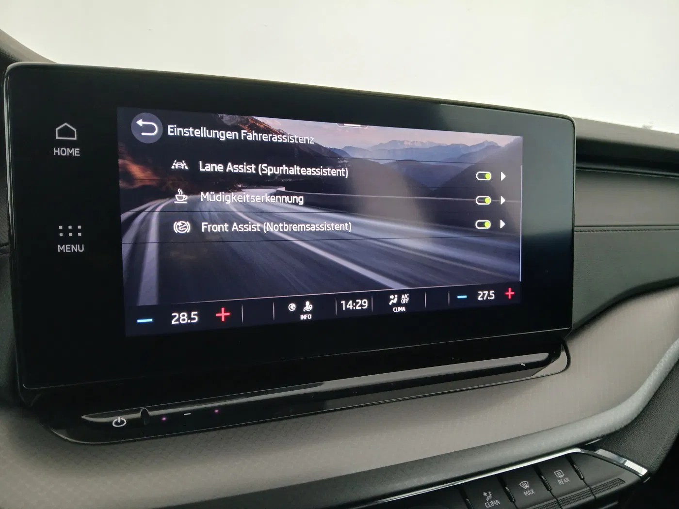 Skoda Octavia Combi 2.0 TDI Ambition | Bild 22 von 26