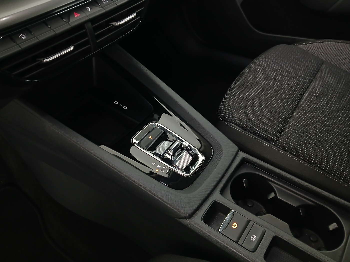 Skoda Octavia Combi 2.0 TDI Ambition | Bild 24 von 26