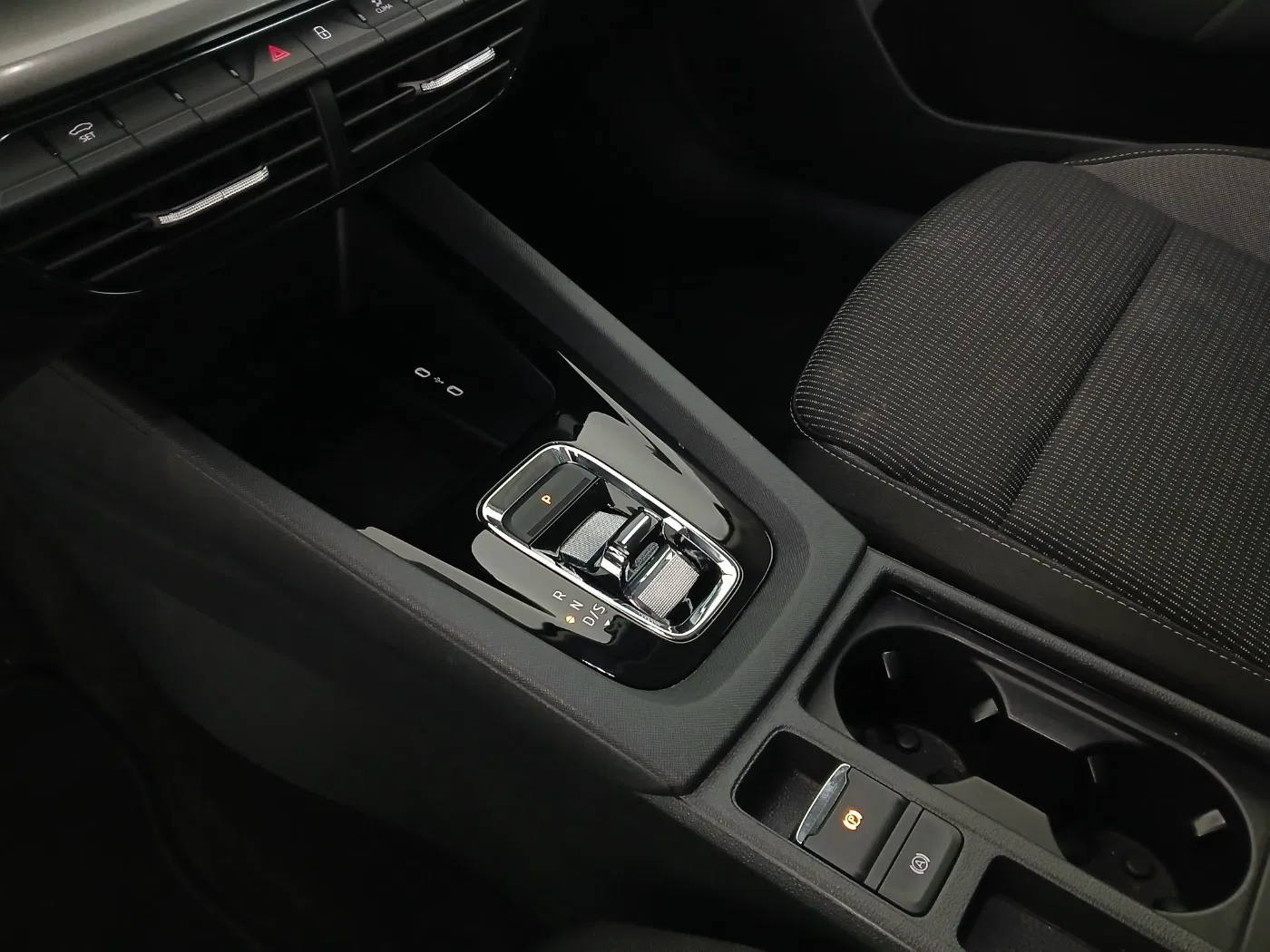 Skoda Octavia Combi 2.0 TDI Ambition | Bild 24 von 26