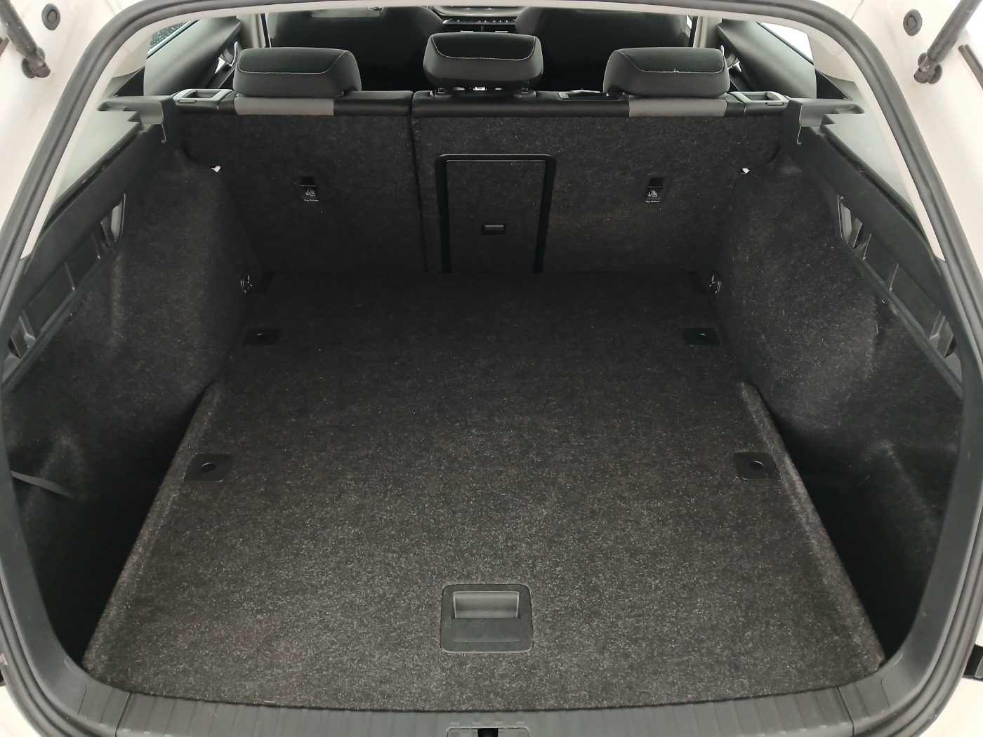 Skoda Octavia Combi 2.0 TDI Ambition | Bild 26 von 26