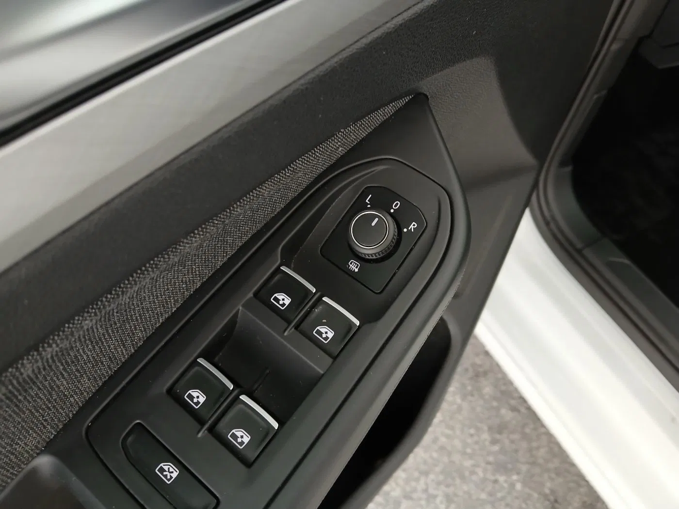 VW Golf VIII Var. 2.0 TDI DSG Life | Bild 8 von 21
