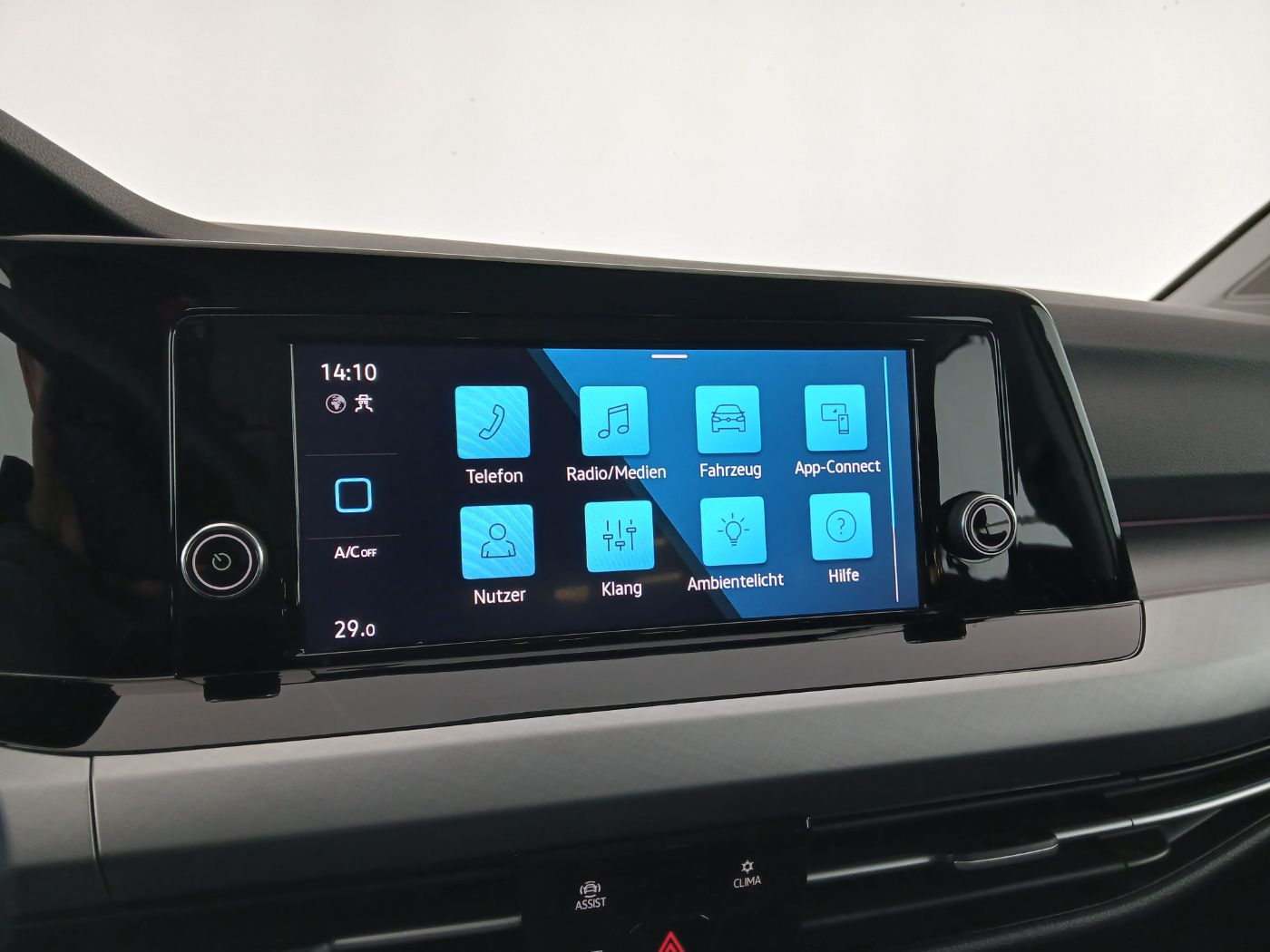 VW Golf VIII Var. 2.0 TDI DSG Life | Bild 15 von 21
