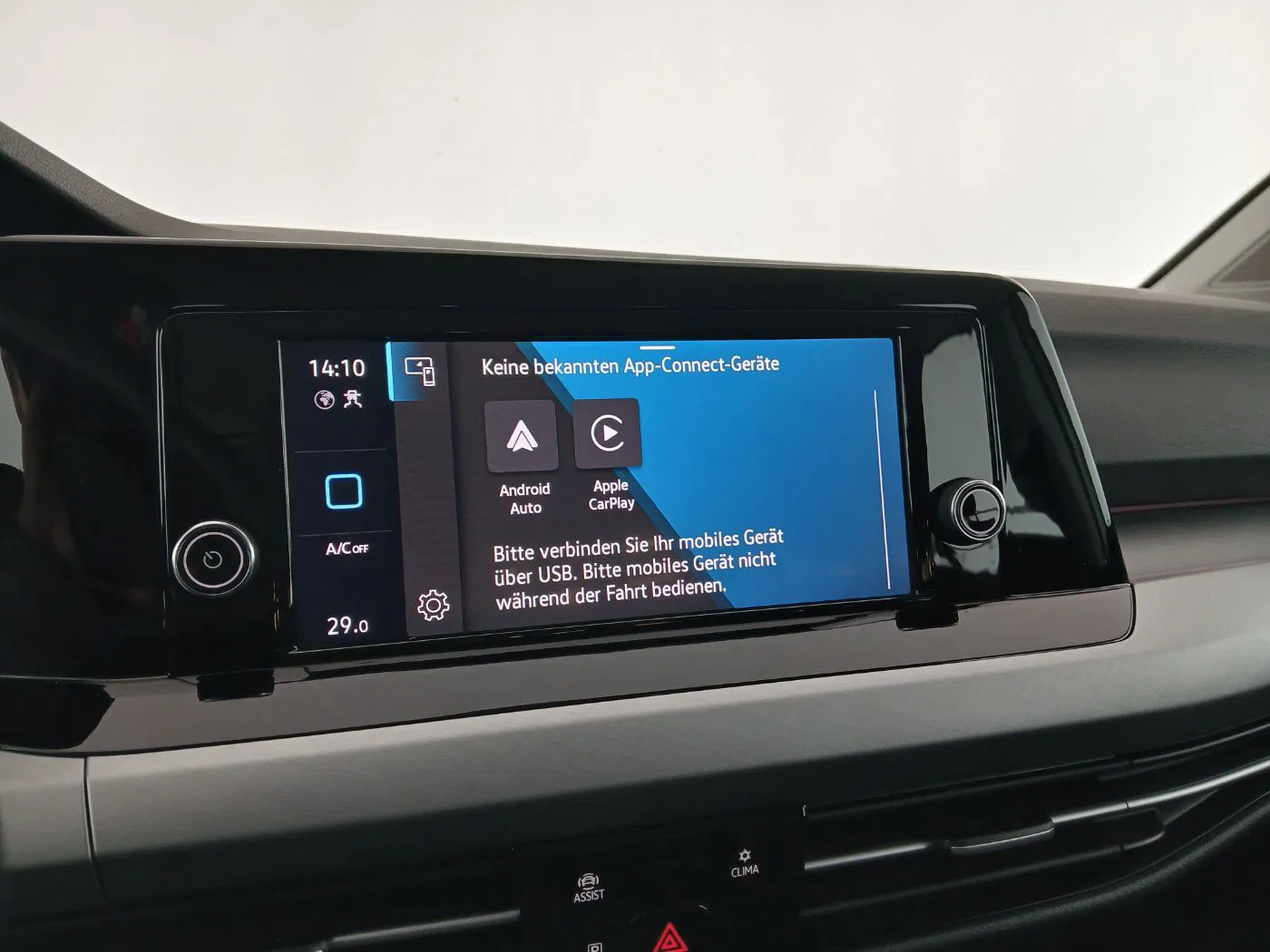 VW Golf VIII Var. 2.0 TDI DSG Life | Bild 17 von 21