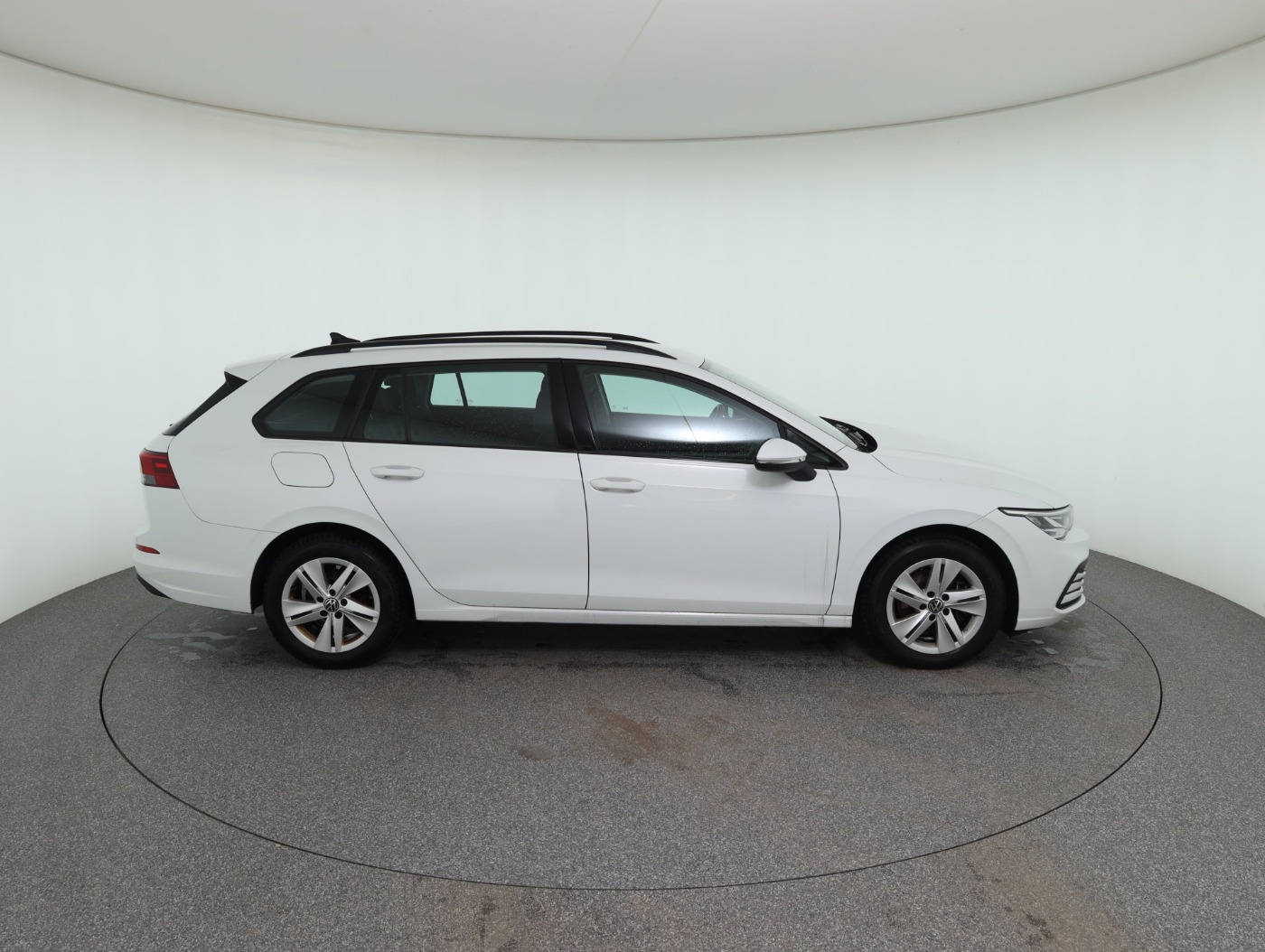 VW Golf VIII Variant 2.0 TDI Life | Bild 5 von 25