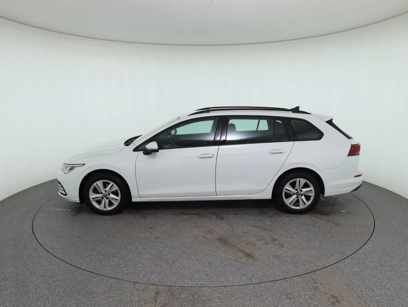 VW Golf VIII Variant 2.0 TDI Life | Bild 9 von 25