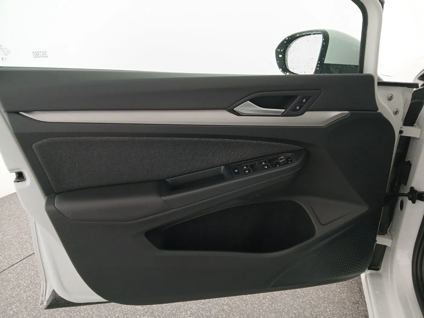 VW Golf VIII Variant 2.0 TDI Life | Bild 11 von 25