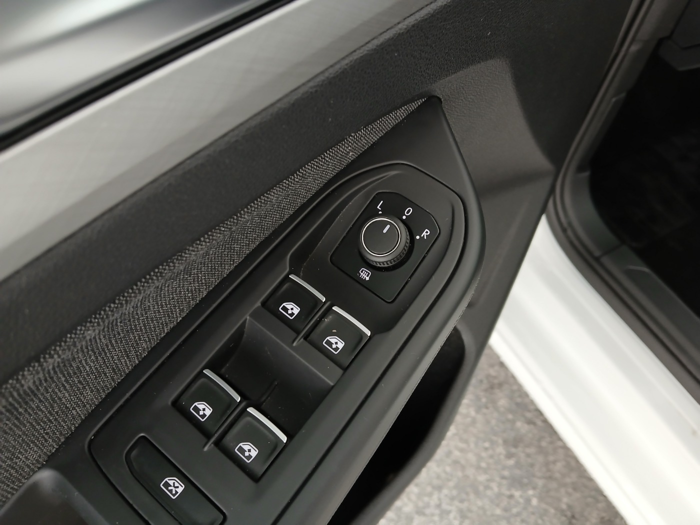 VW Golf VIII Variant 2.0 TDI Life | Bild 12 von 25