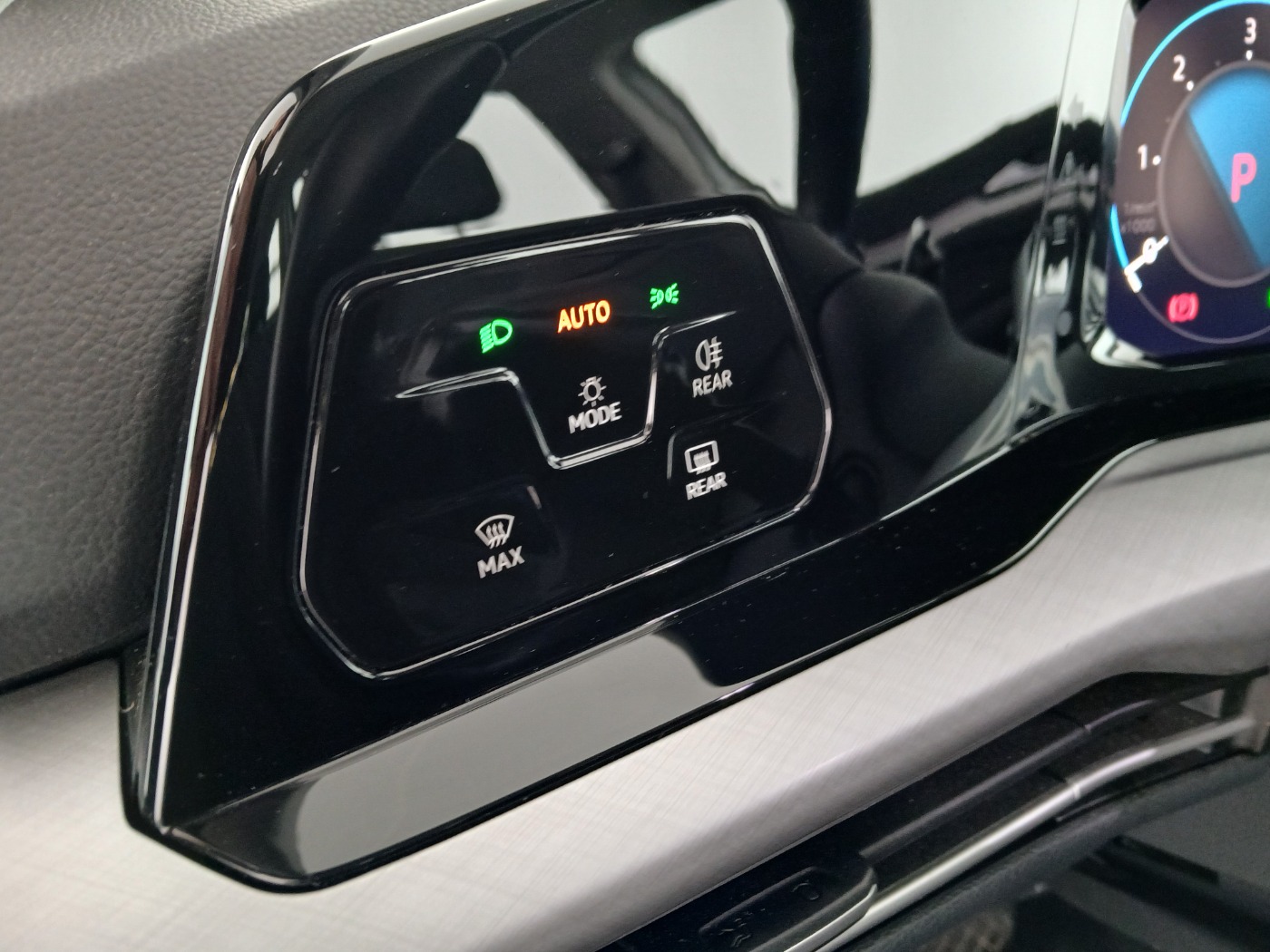 VW Golf VIII Variant 2.0 TDI Life | Bild 13 von 25