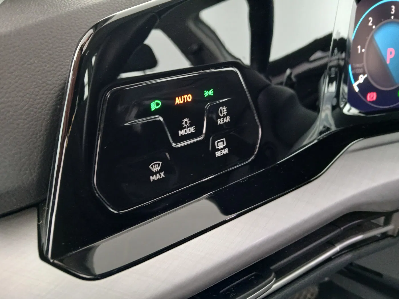 VW Golf VIII Variant 2.0 TDI Life | Bild 13 von 25