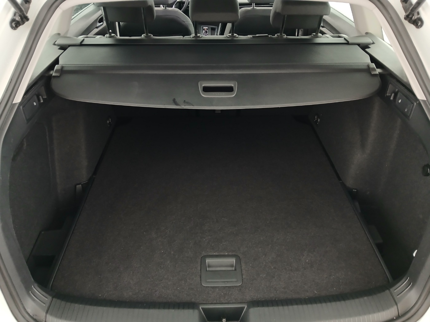 VW Golf VIII Variant 2.0 TDI Life | Bild 25 von 25