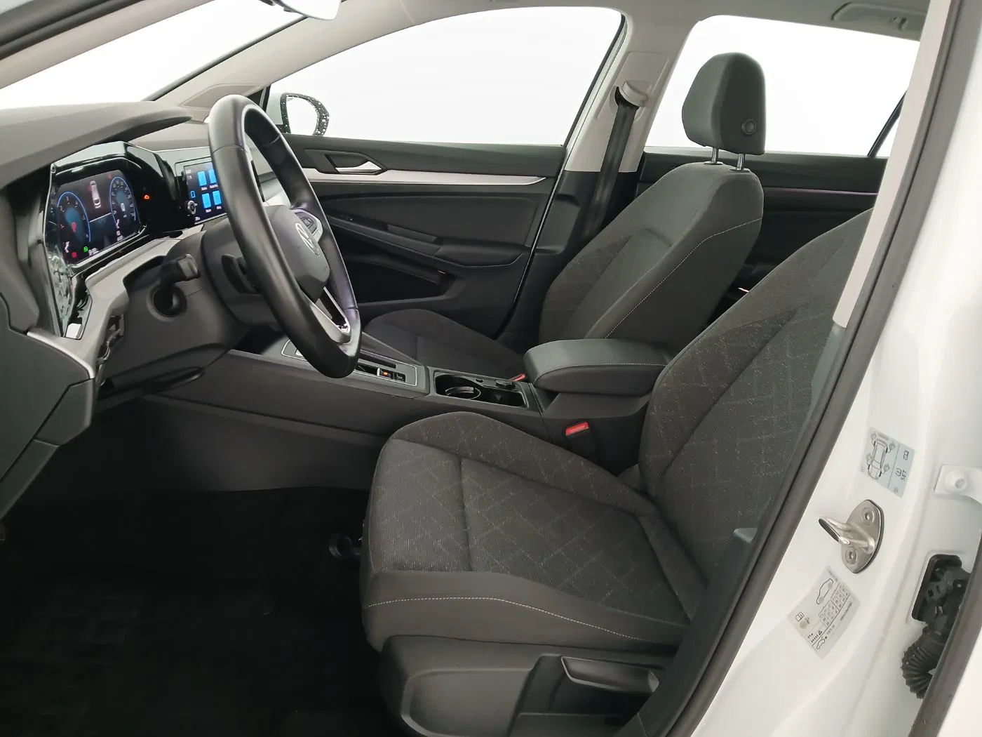 VW Golf VIII Var. 2.0 TDI DSG Life | Bild 11 von 22