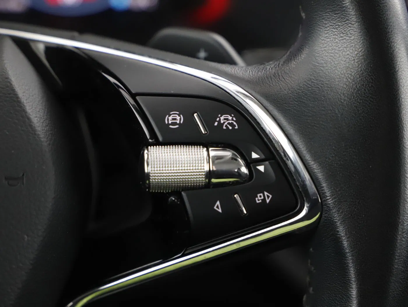 Skoda Octavia Combi 2.0 TDI Style Aut. | Bild 18 von 23