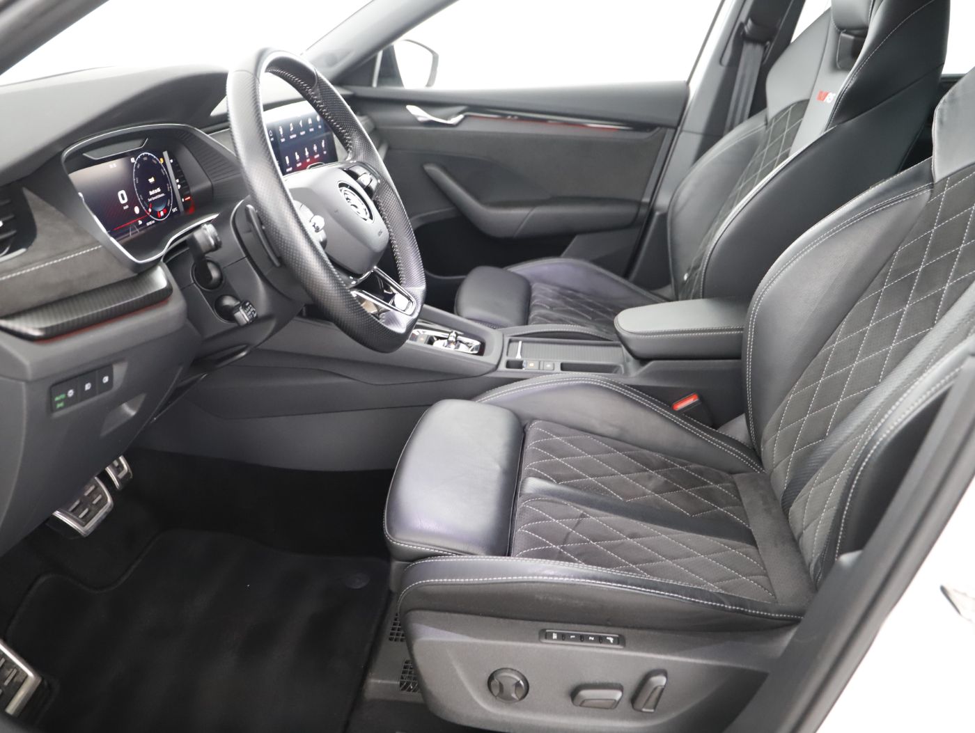 Skoda Octavia Combi 2.0 TSI RS DSG | Bild 12 von 26