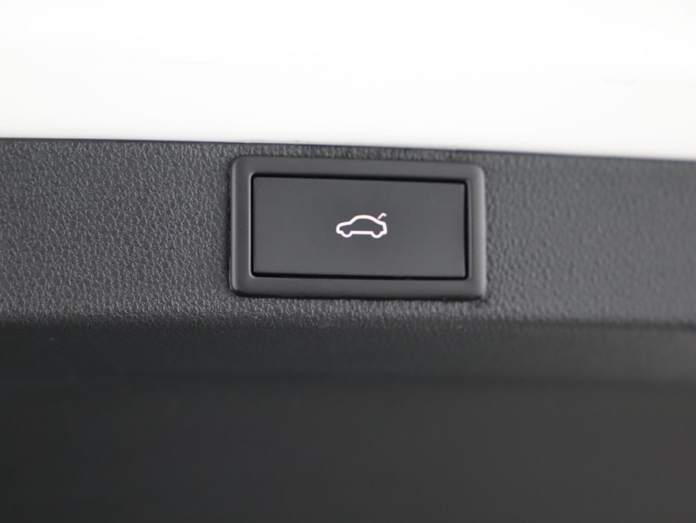 Skoda Octavia Combi 2.0 TSI RS DSG | Bild 24 von 26