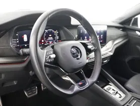 Skoda Octavia Combi 2.0 TSI RS DSG | Thumbnail 11 von 26