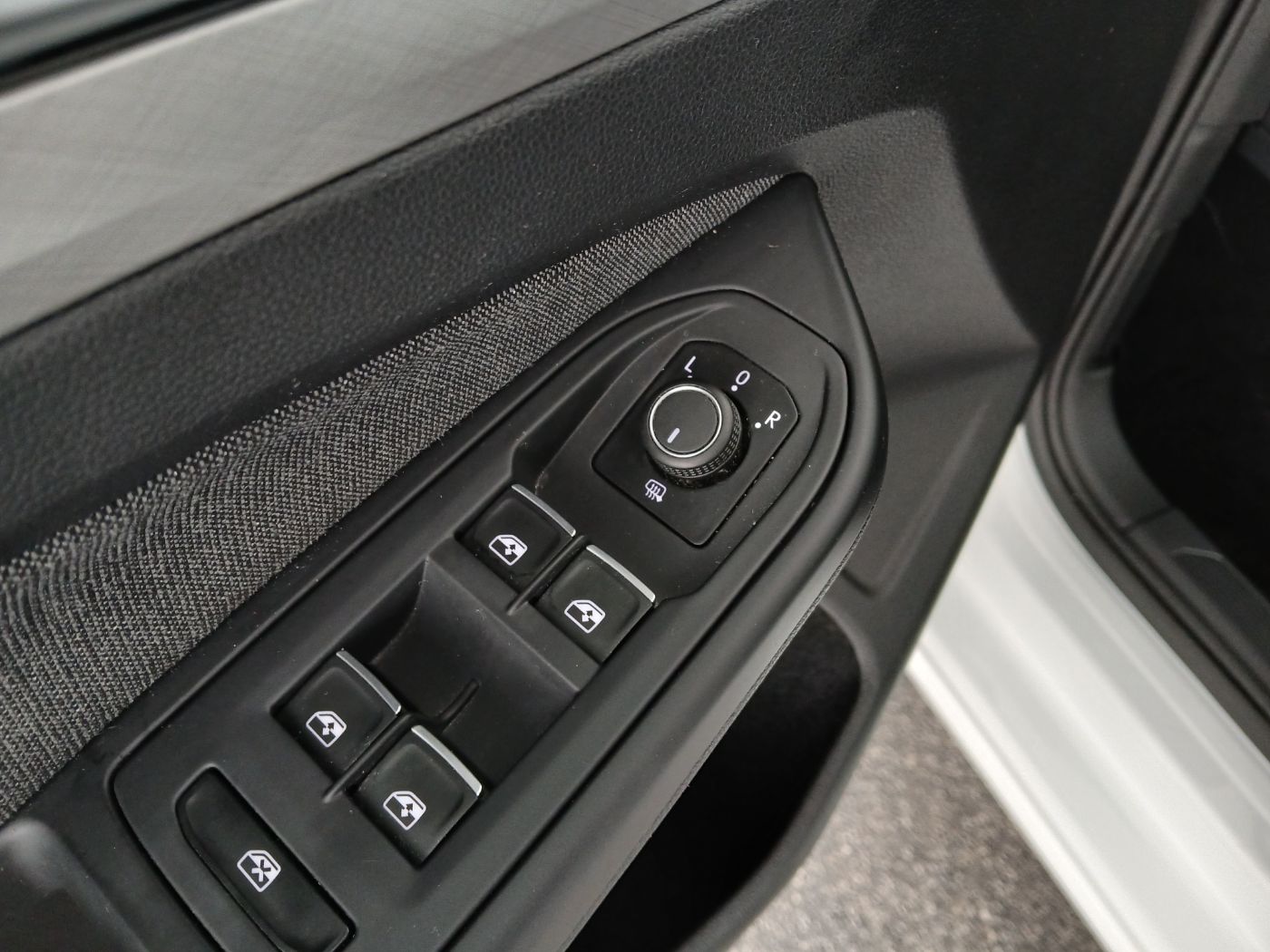 VW Golf VIII Var. 2.0 TDI DSG Life | Bild 8 von 21