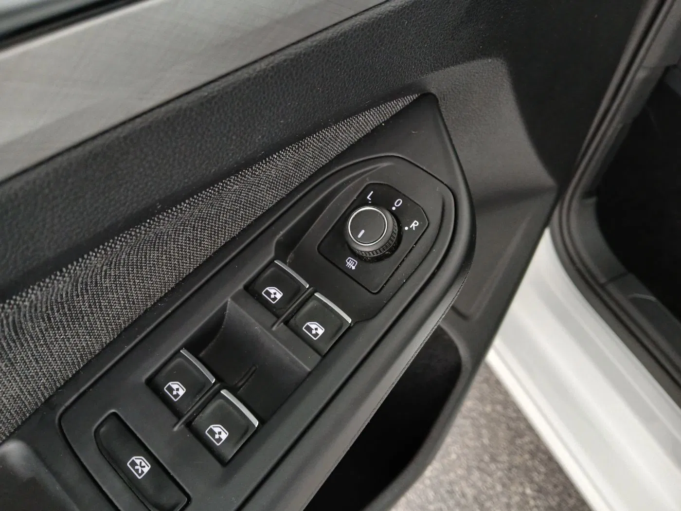 VW Golf VIII Var. 2.0 TDI DSG Life | Bild 8 von 21