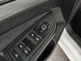 VW Golf VIII Var. 2.0 TDI DSG Life | Thumbnail 8 von 21