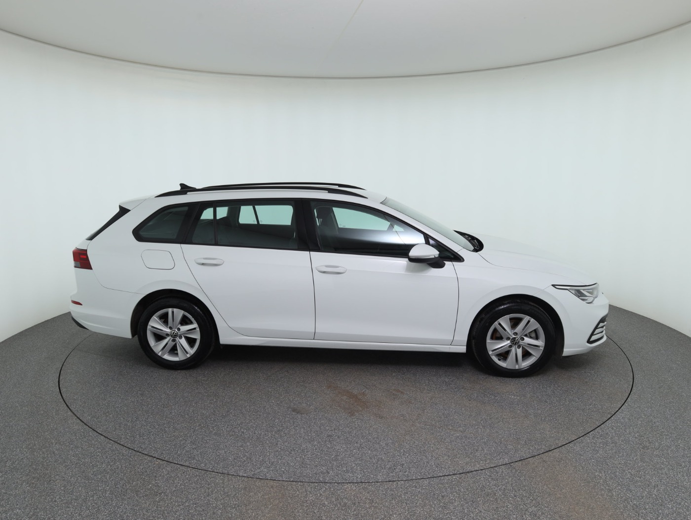 VW Golf VIII Variant 2.0 TDI Life | Bild 5 von 25
