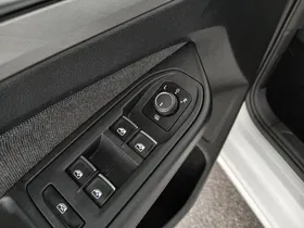 VW Golf VIII Variant 2.0 TDI Life | Thumbnail 12 von 25