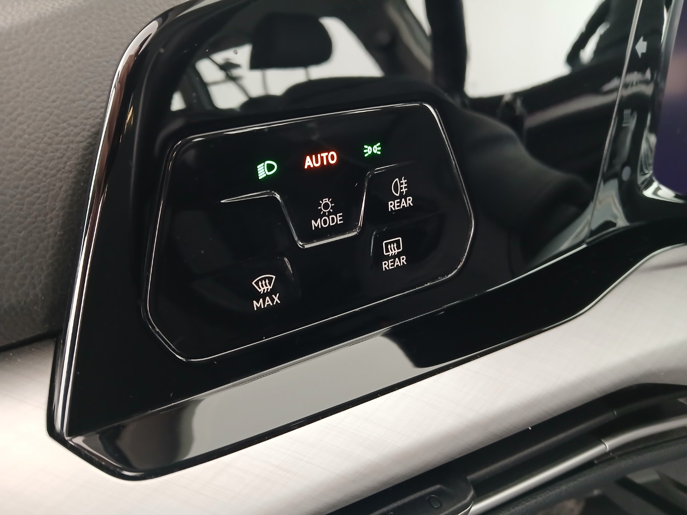 VW Golf VIII Variant 2.0 TDI Life | Bild 13 von 25