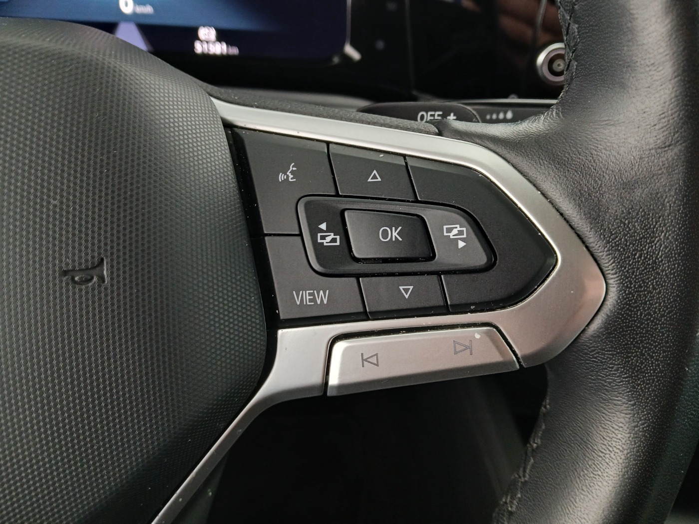 VW Golf VIII Variant 2.0 TDI Life | Bild 18 von 25