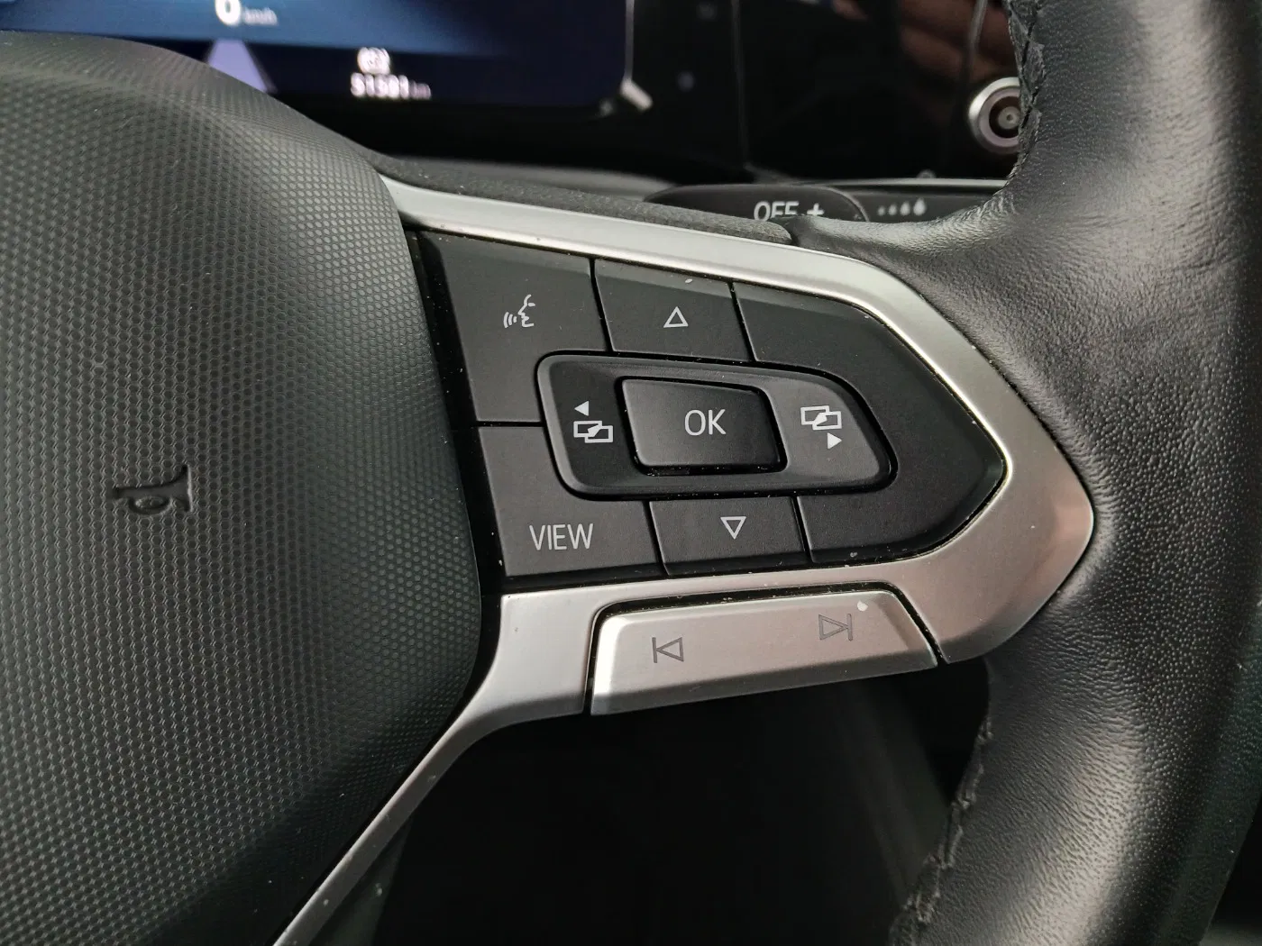 VW Golf VIII Variant 2.0 TDI Life | Bild 18 von 25