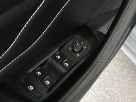 VW Passat Variant 2.0 TDI 4M Busi. DSG | Thumbnail 13 von 30