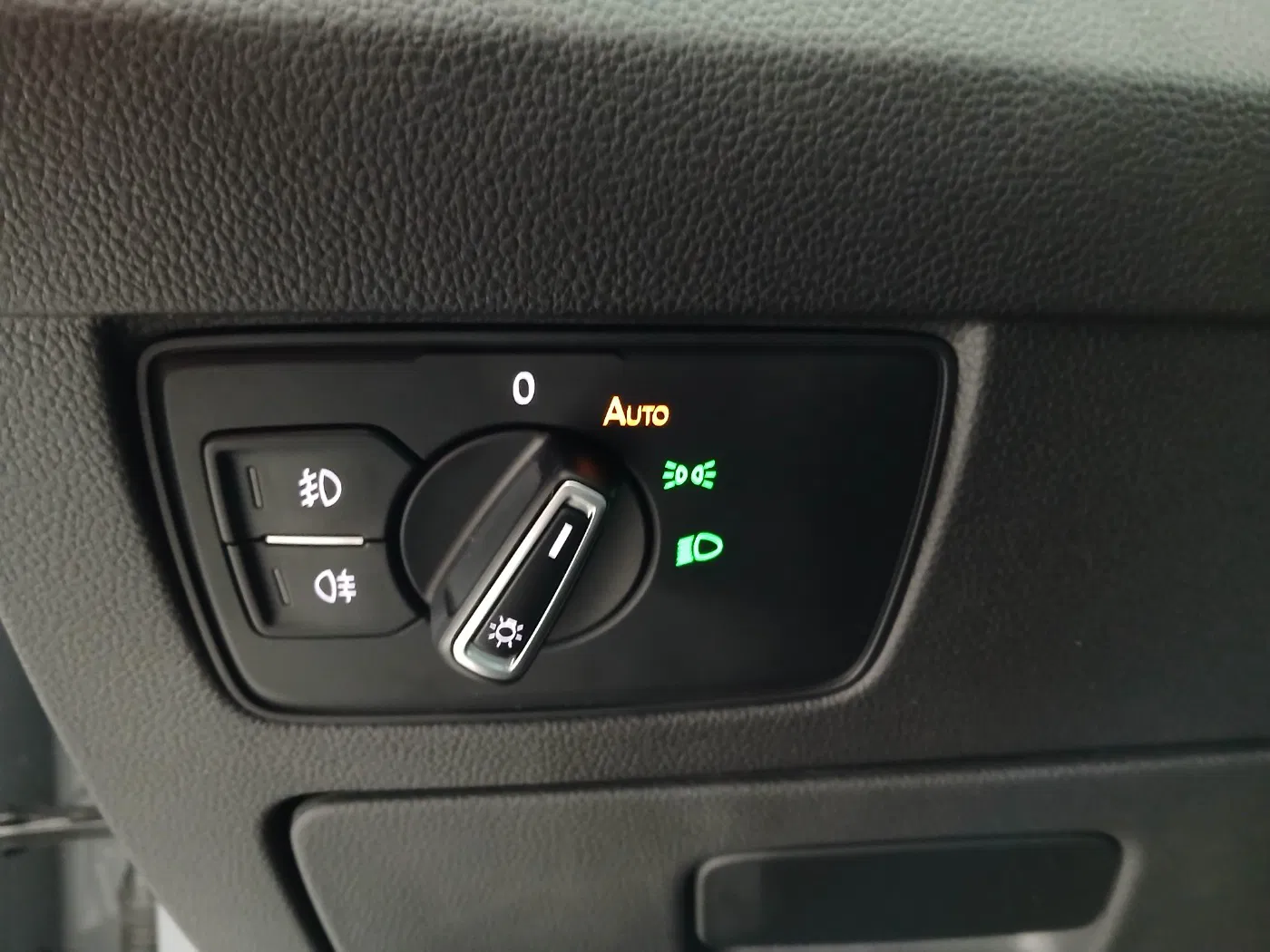 VW Passat Variant 2.0 TDI 4M Busi. DSG | Bild 14 von 30