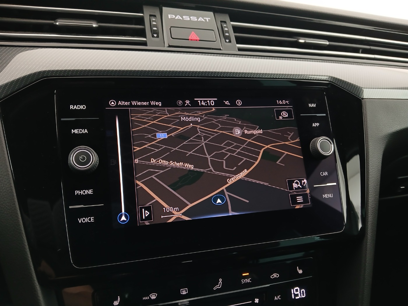 VW Passat Variant 2.0 TDI 4M Busi. DSG | Bild 23 von 30