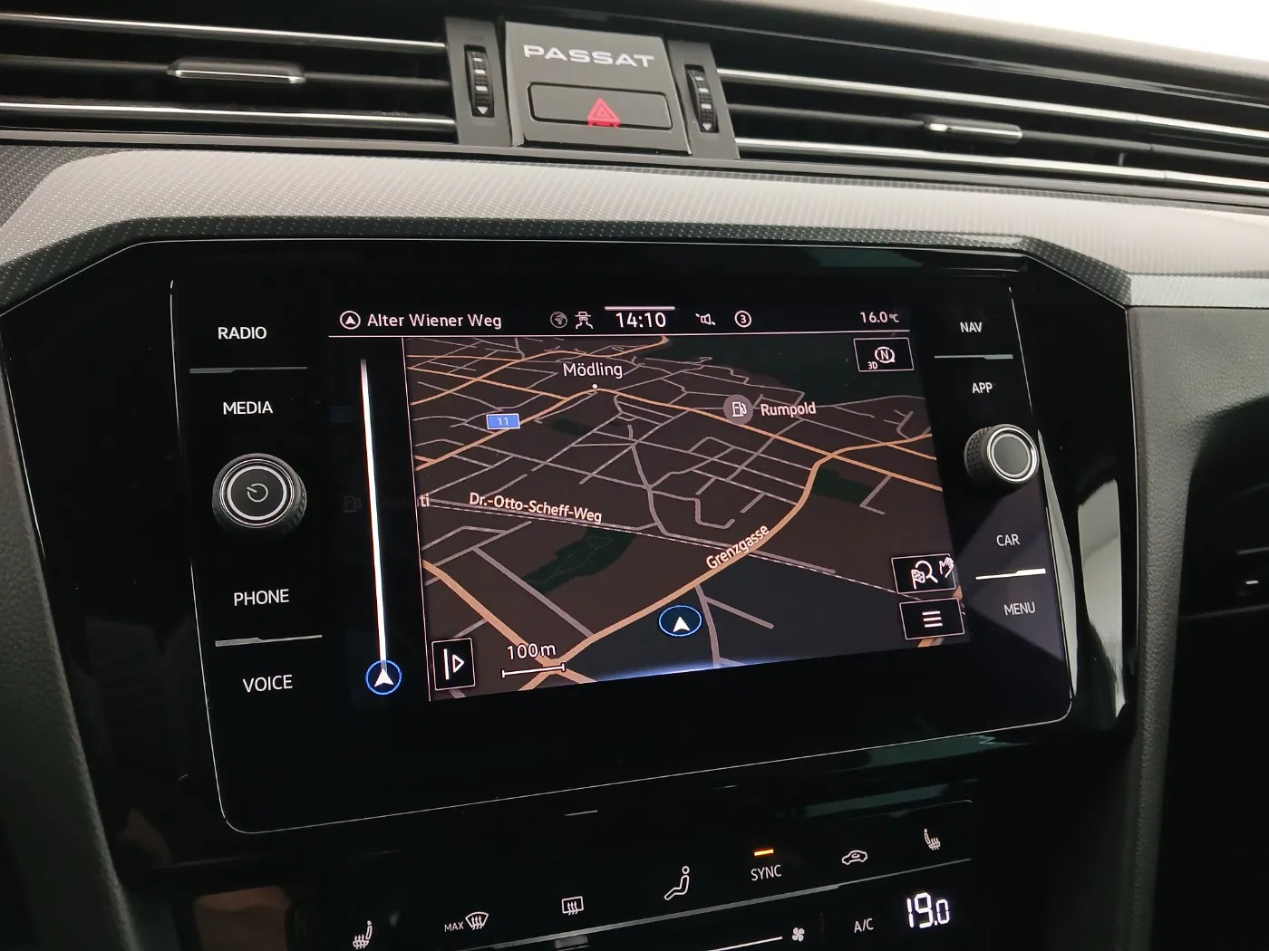 VW Passat Variant 2.0 TDI 4M Busi. DSG | Bild 23 von 30