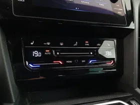 VW Passat Variant 2.0 TDI 4M Busi. DSG | Thumbnail 26 von 30