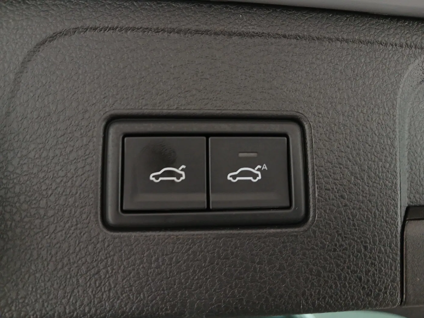 VW Passat Variant 2.0 TDI 4M Busi. DSG | Bild 30 von 30