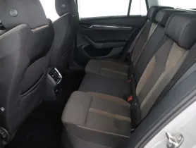 Skoda Octavia Combi Scout 4X4 2.0 TDI DSG | Thumbnail 17 von 25