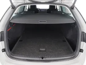 Skoda Octavia Combi Scout 4X4 2.0 TDI DSG | Thumbnail 24 von 25