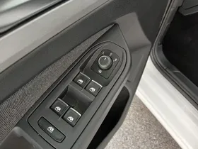 VW Golf VIII Var. 2.0 TDI DSG Life | Thumbnail 8 von 22