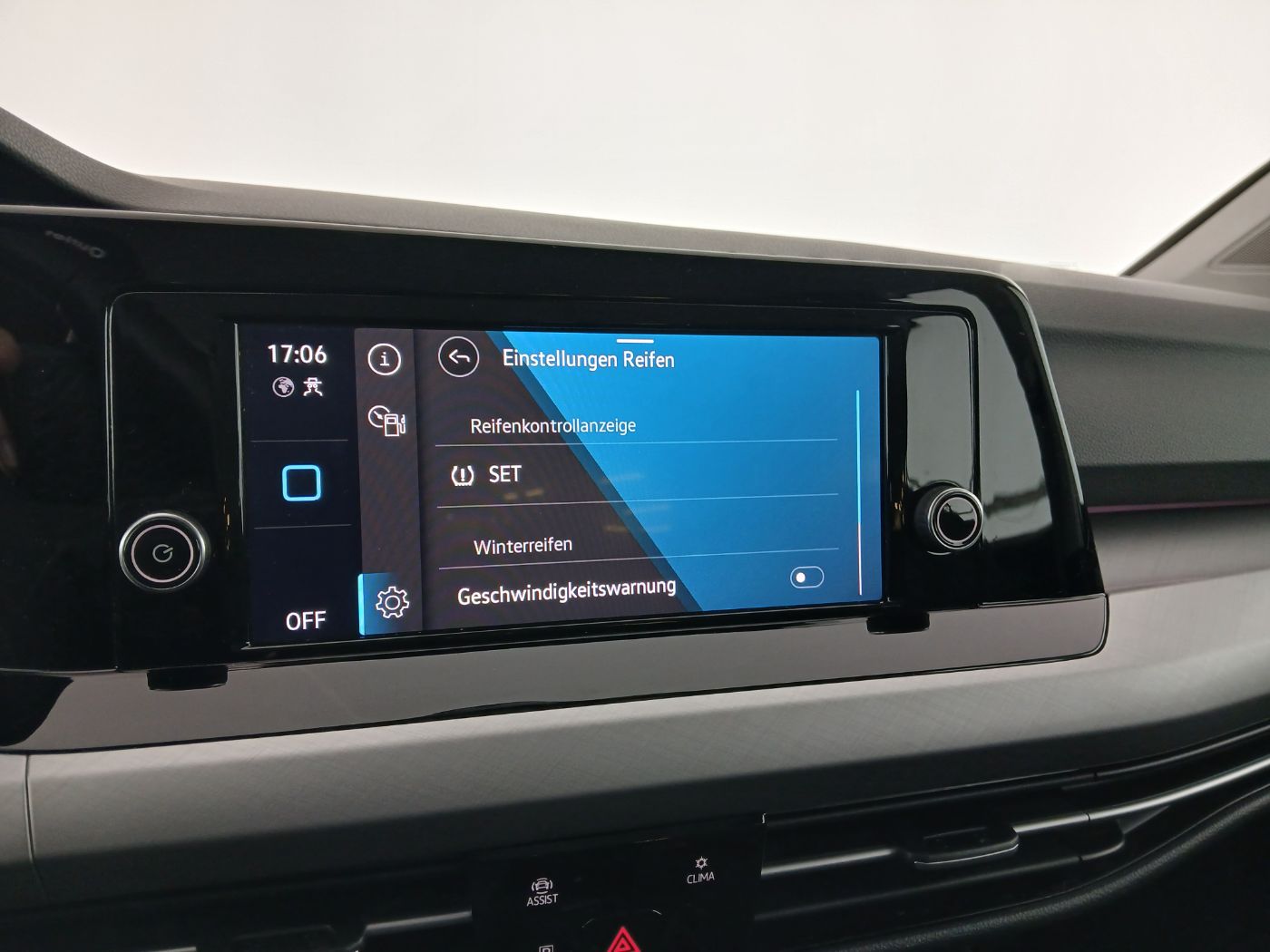 VW Golf VIII Var. 2.0 TDI DSG Life | Bild 16 von 22