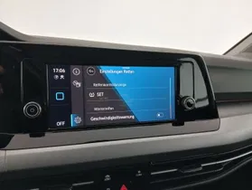 VW Golf VIII Var. 2.0 TDI DSG Life | Thumbnail 16 von 22