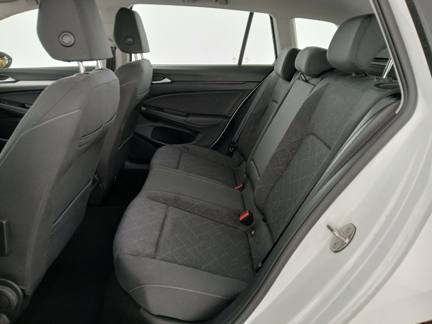 VW Golf VIII Var. 2.0 TDI DSG Life | Bild 21 von 22